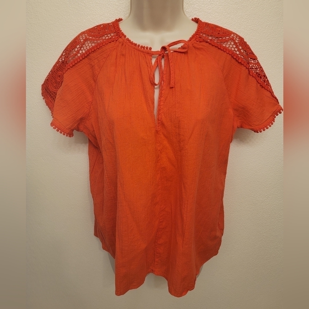 EUC Gap Ladies Short Sleeve Blouse